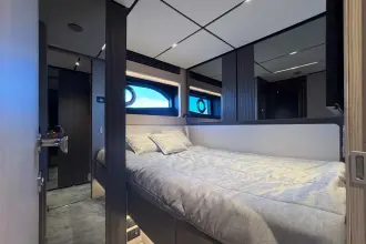Thumbnail von Ferretti Yachts Infynito 80