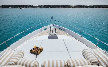 Thumbnail von Ferretti Yachts 830 ONYX