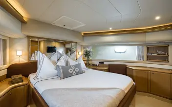 Thumbnail von Ferretti Yachts 830 ONYX