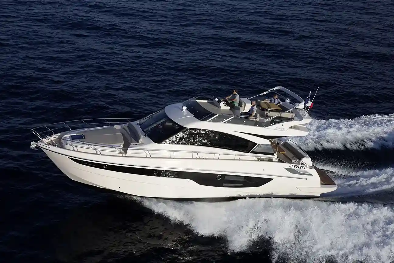 Cayman F520 CAYMAN F520