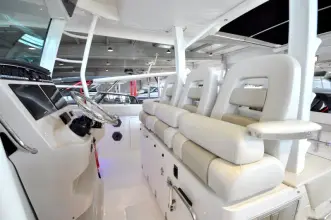 Thumbnail von Boston Whaler 380 Outrage BOSTON WHALER