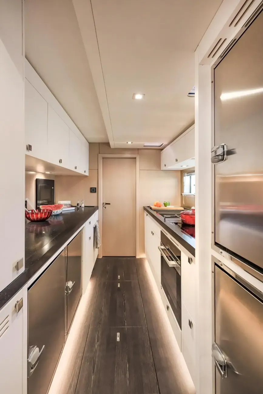 Privilege Signature 650