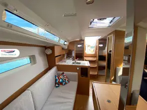 Thumbnail von Jeanneau Sun Odyssey 350
