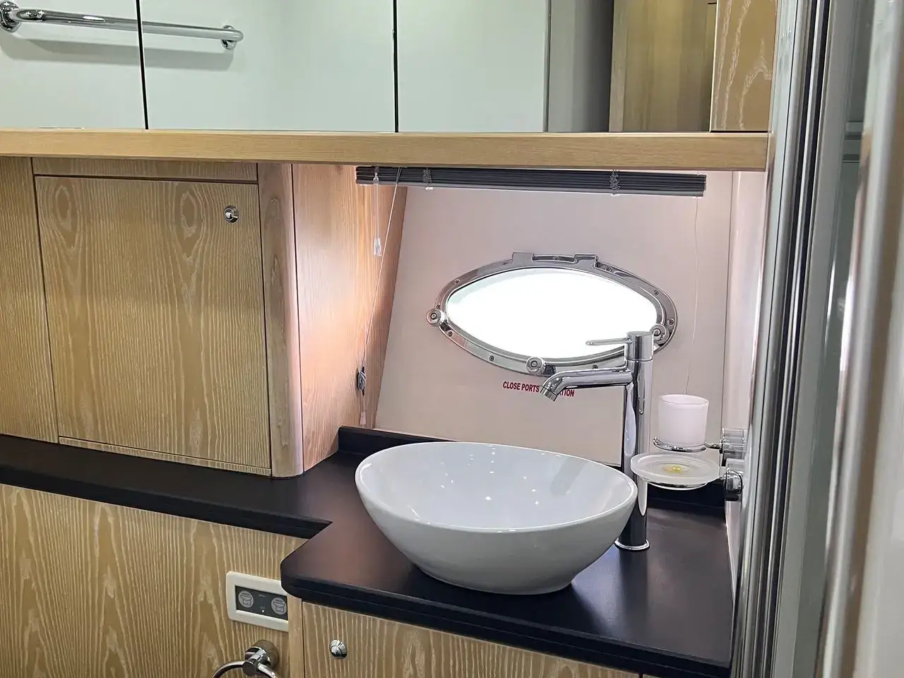 Thumbnail von Sunseeker Predator 82 BLACK ZEN