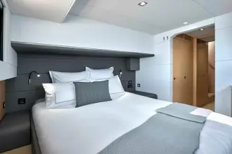 Thumbnail von Privilege Signature 580