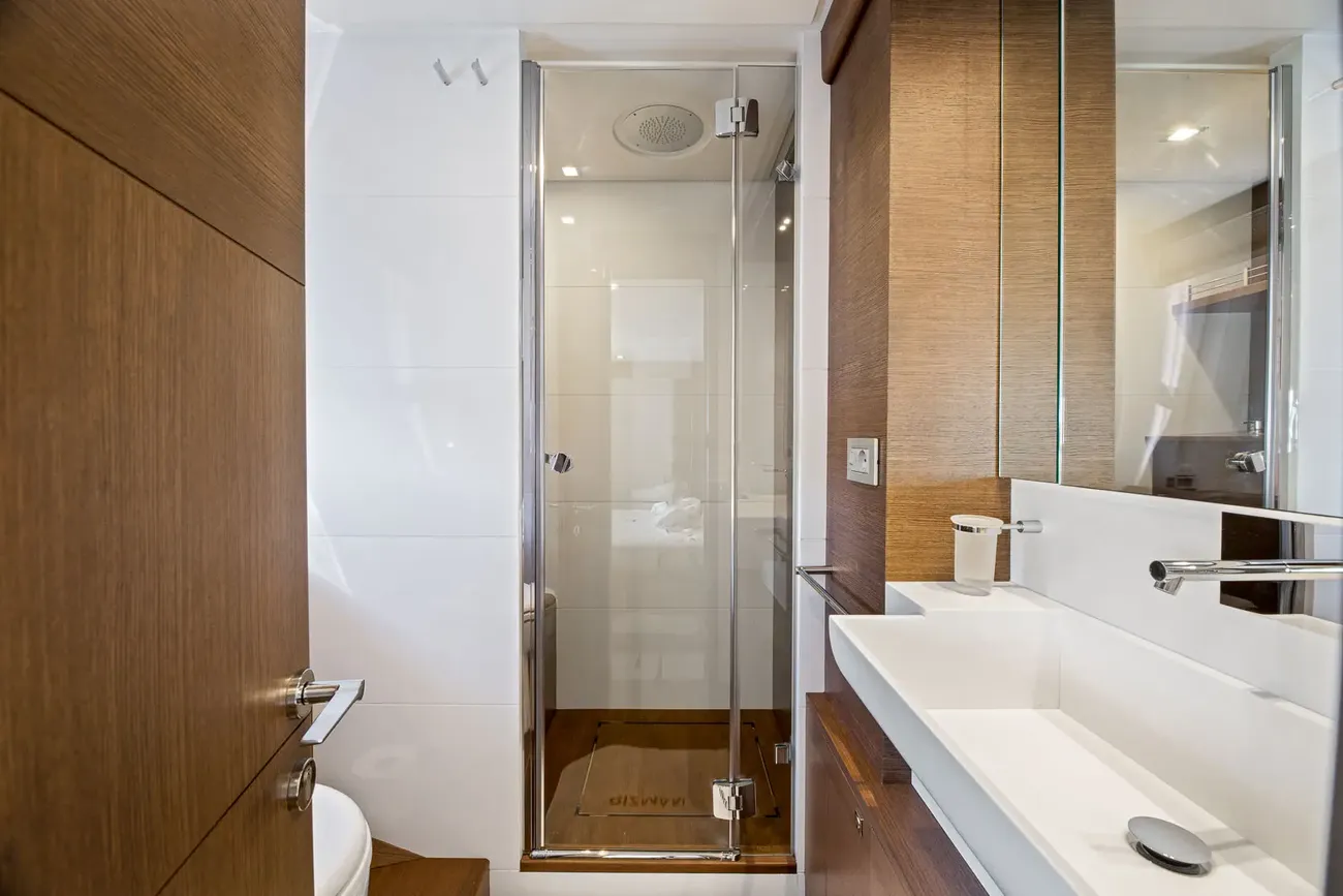 Thumbnail von Ferretti Yachts 800 FERRETTI YACHTS 800