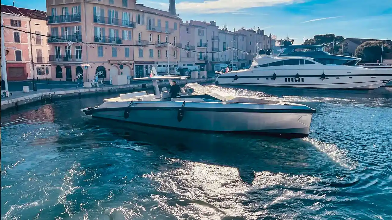 Wallytender48 WALLY Wallytender 48