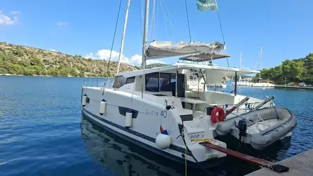 Fountaine Pajot Lucia 40