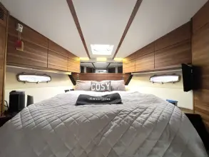 Thumbnail von Sealine F46 new listing