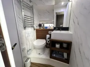 Thumbnail von Sealine F46 new listing