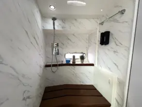 Thumbnail von Sealine F46 new listing