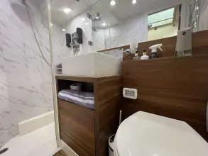 Thumbnail von Sealine F46 new listing