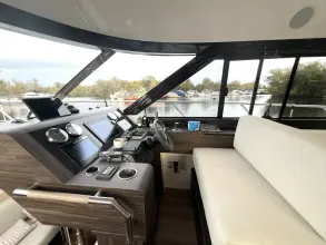 Thumbnail von Sealine F46 new listing