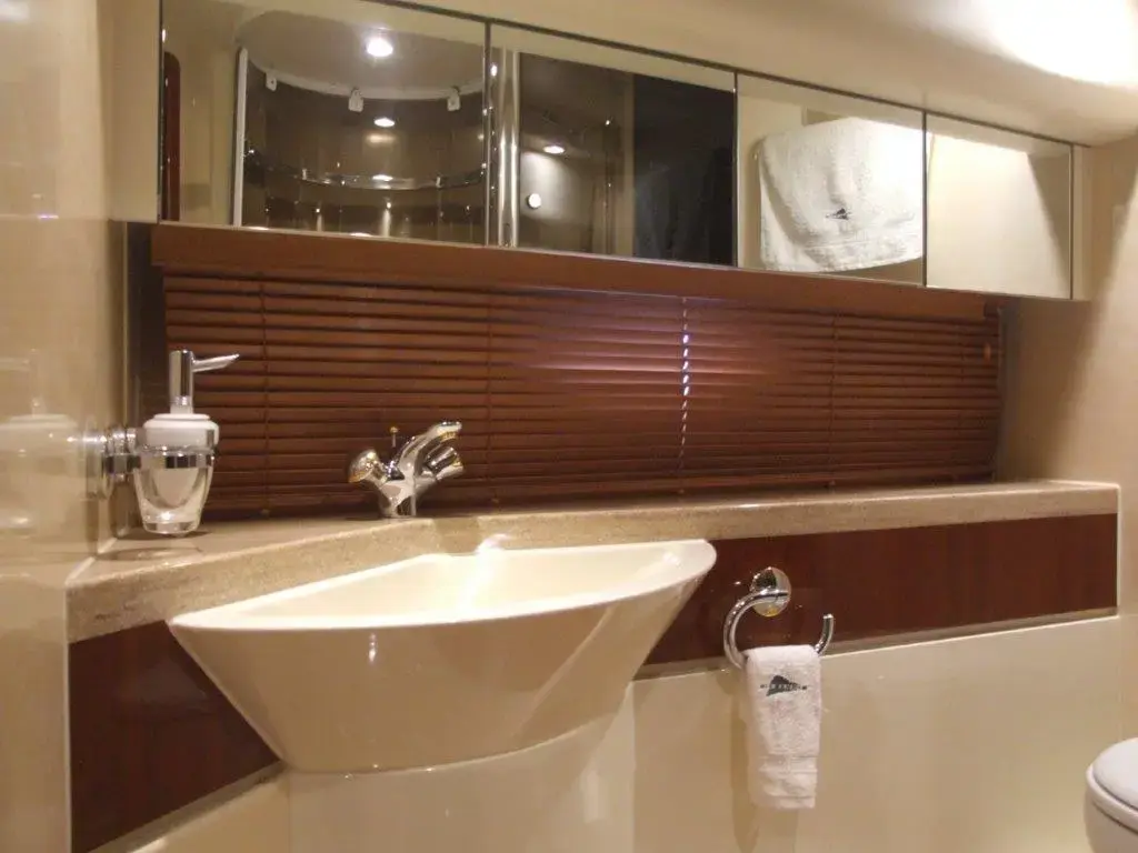 Thumbnail von Fairline Squadron 55 Mia Sandi