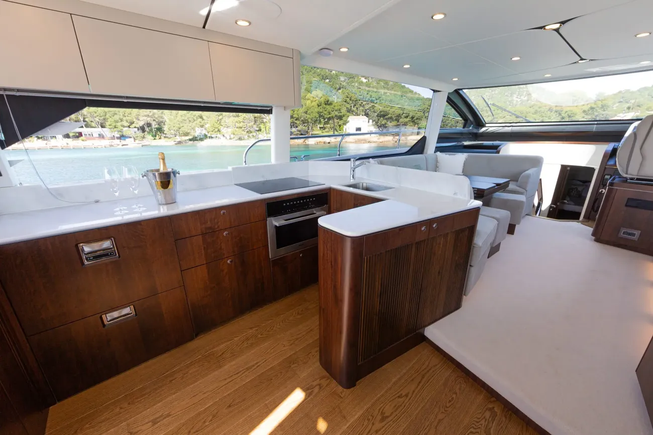 Thumbnail von Fairline Squadron 58