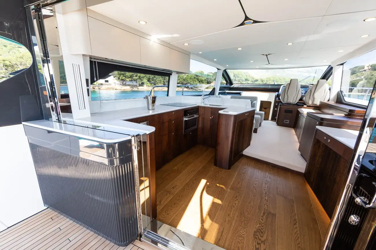 Thumbnail von Fairline Squadron 58