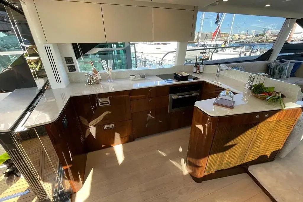 Thumbnail von Fairline Squadron 58 IN STOCK