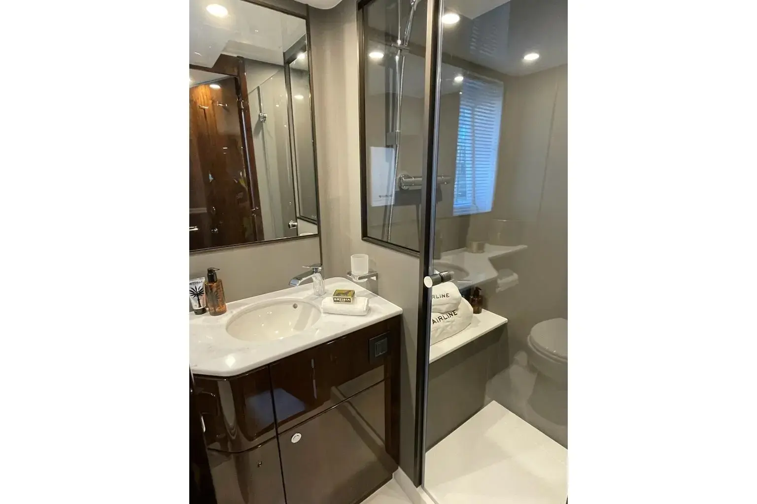 Thumbnail von Fairline Squadron 58 IN STOCK