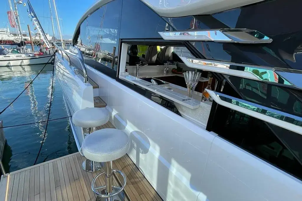 Thumbnail von Fairline Squadron 58 IN STOCK