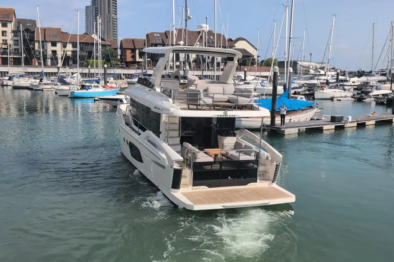 Thumbnail von Absolute Navetta 53 Explore Further