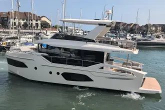 Thumbnail von Absolute Navetta 53 Explore Further