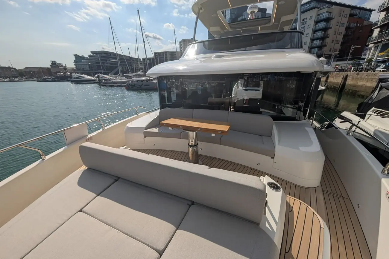 Thumbnail von Absolute Navetta 53 Explore Further