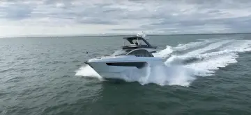 Thumbnail von Fairline Squadron 58 On Order