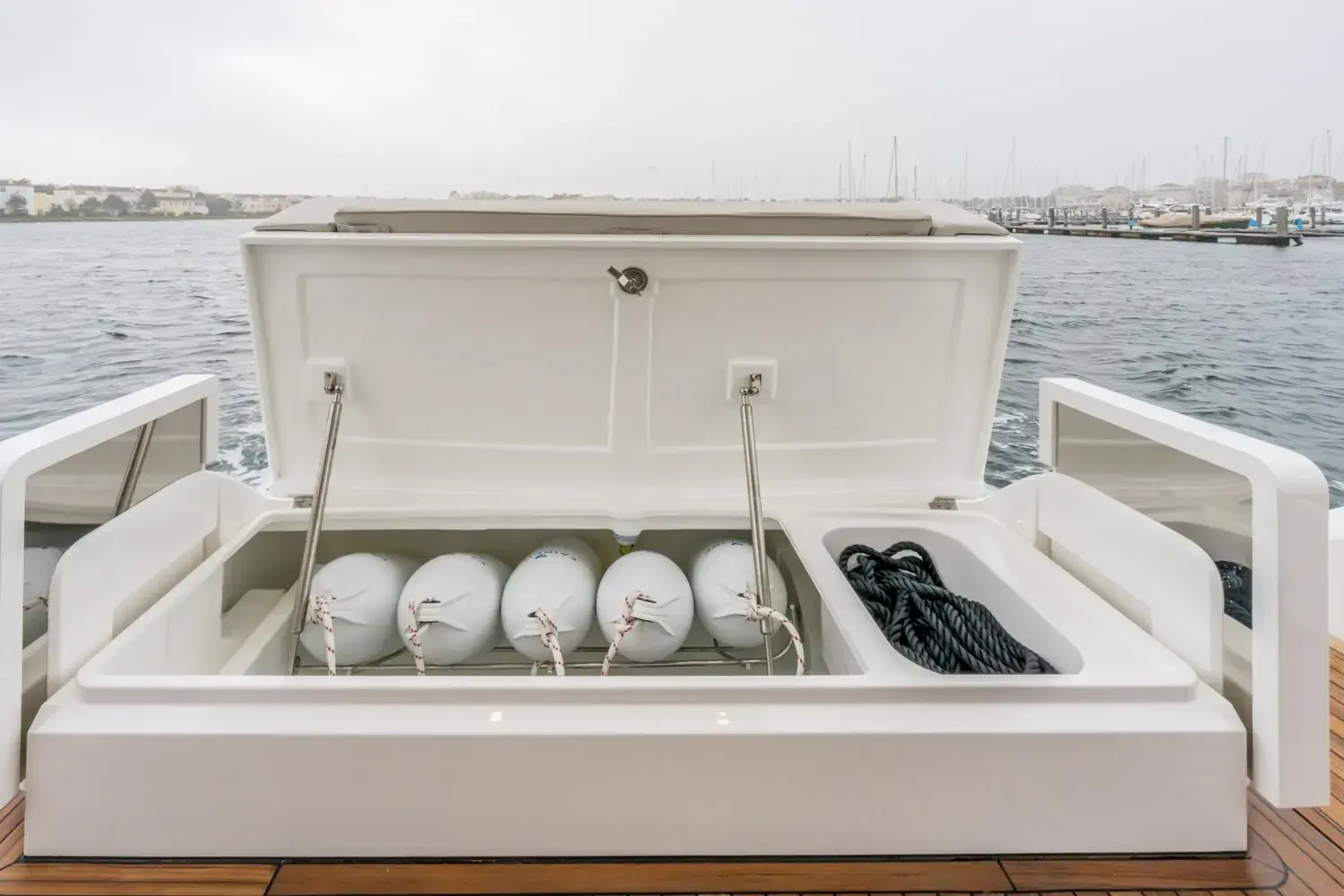 Thumbnail von Fairline Squadron 50 Availble to Order