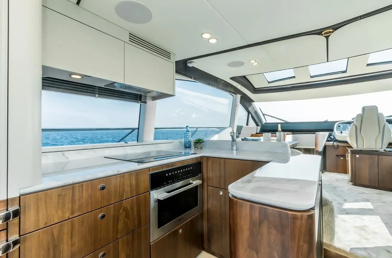 Thumbnail von Fairline Phantom 65 Availble to Order