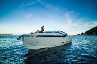 Thumbnail von Fairline F Line 33 Outboard New Cockpit Layout