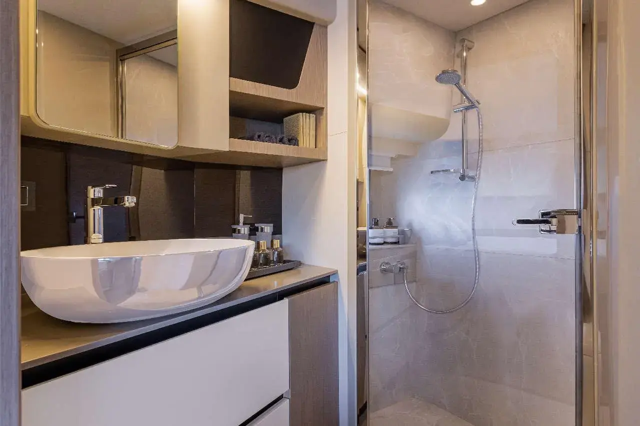 Thumbnail von Absolute 48 Coupe