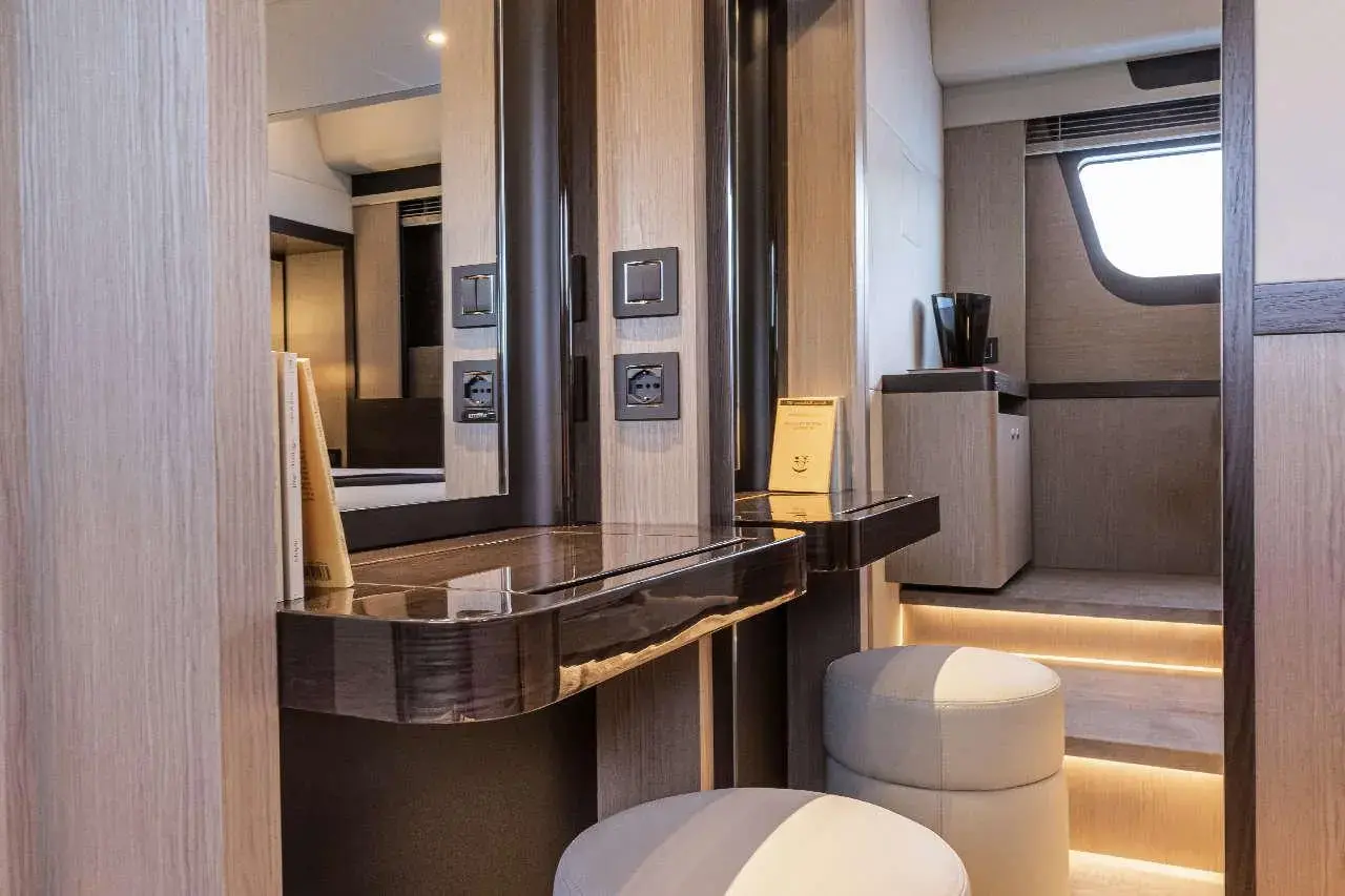 Thumbnail von Absolute 48 Coupe