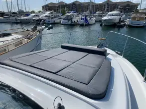 Thumbnail von Sealine C390 just arrived at TBS Hamble