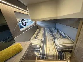 Thumbnail von Sealine C390 just arrived at TBS Hamble