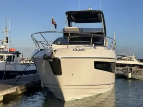 Thumbnail von Fairline Squadron 58