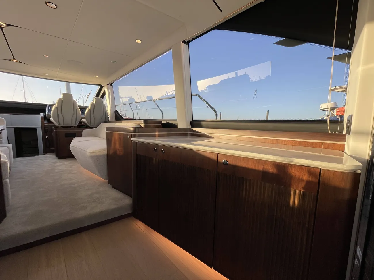 Thumbnail von Fairline Squadron 58