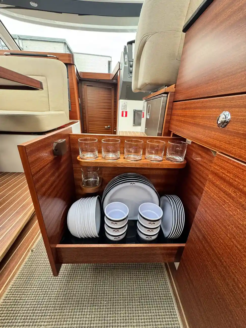 Thumbnail von Nimbus 365 Coupe