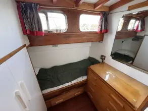 Thumbnail von Moody 43 Fred Parker 43' Fred Parker twin screw motor yacht