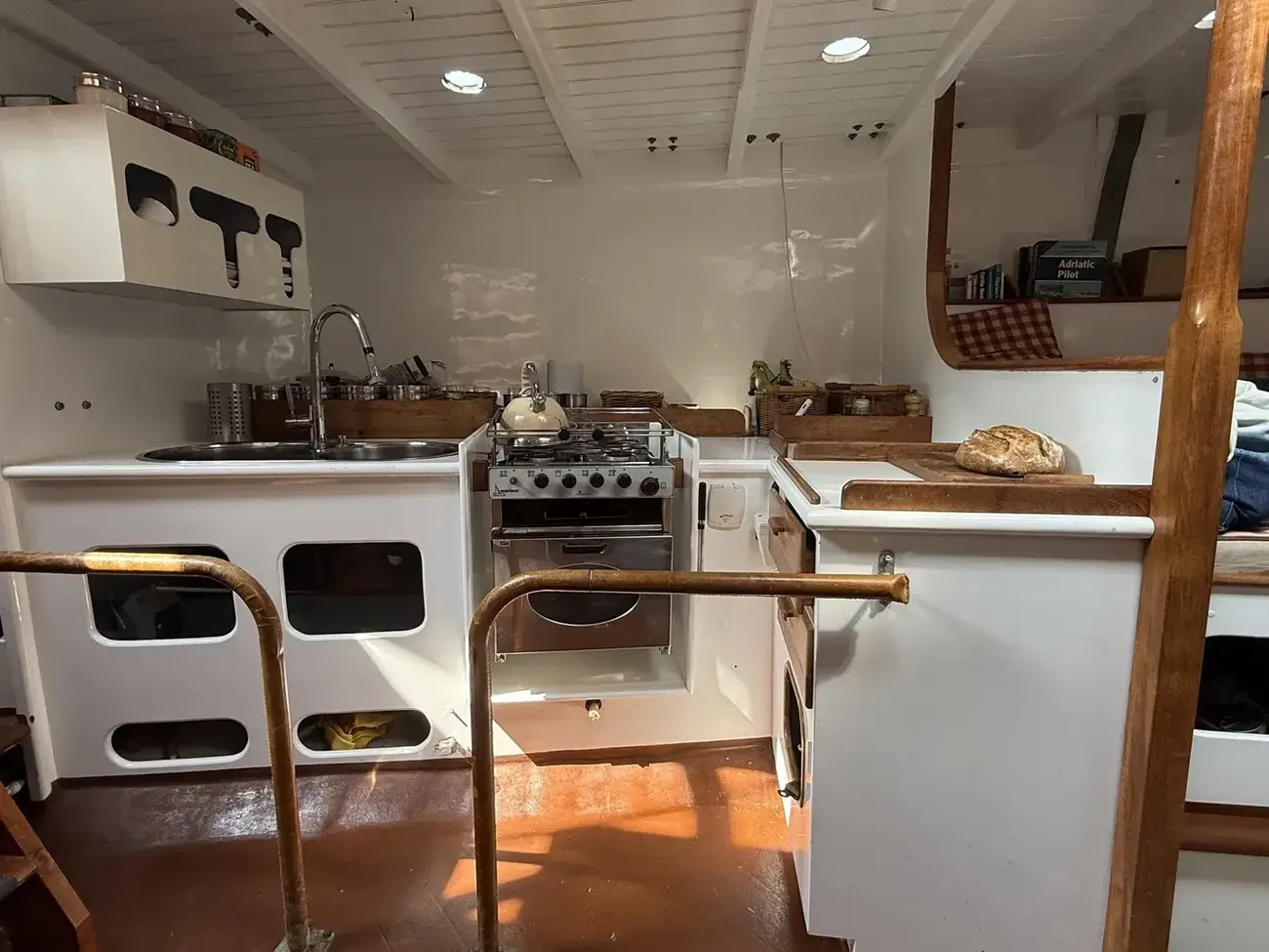 Thumbnail von Laurent Giles Dyarchy Gaff Cutter