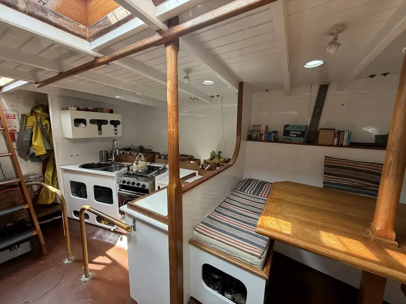 Thumbnail von Laurent Giles Dyarchy Gaff Cutter