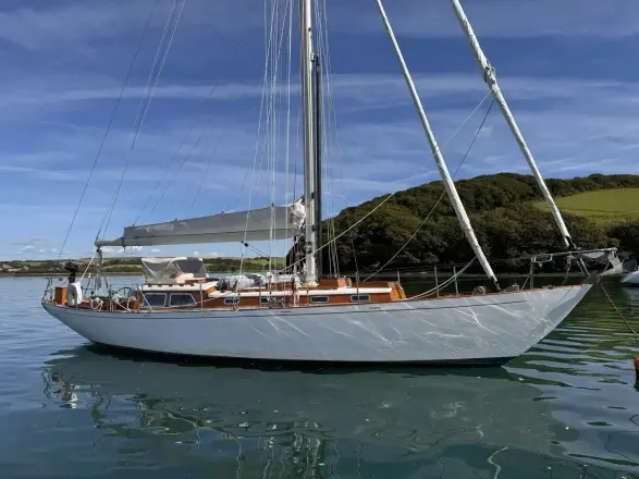 Tucker-Brown Kim Holman Bermudan Cutter Kim Holman Bermudan Cutter