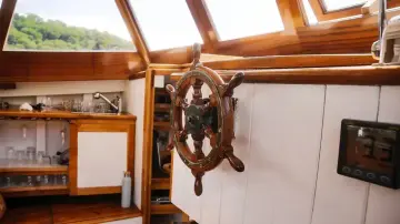 Thumbnail von Curtis and Pape Classic Commercial Dining Charter Vessel