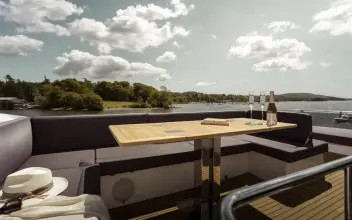 Thumbnail von Sealine F430