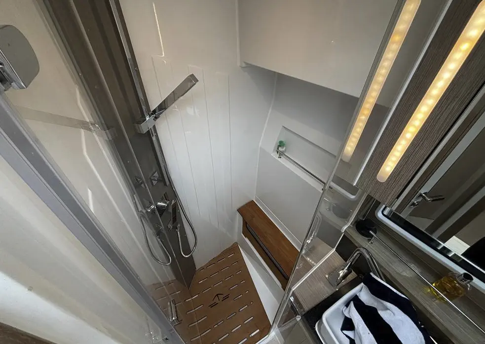 Thumbnail von Sealine F430