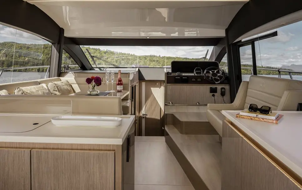 Thumbnail von Sealine F430