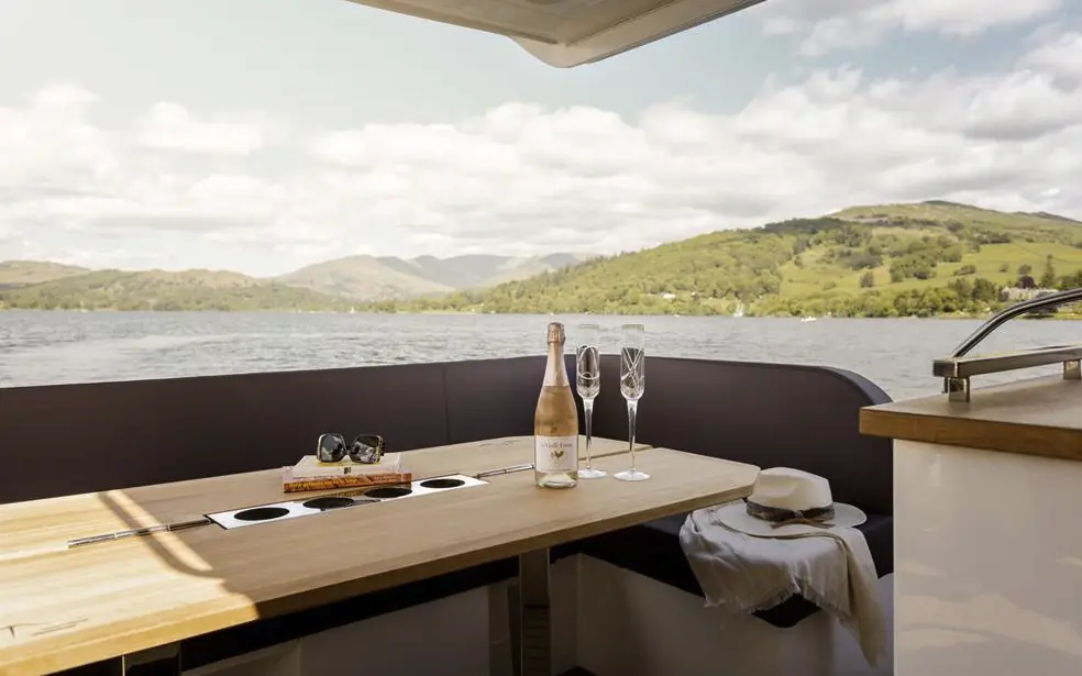 Thumbnail von Sealine F430