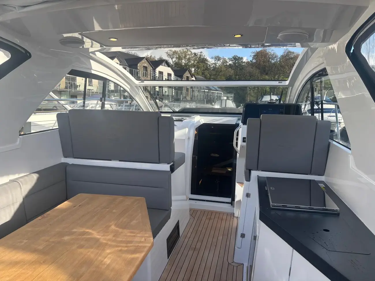 Thumbnail von Sealine S335