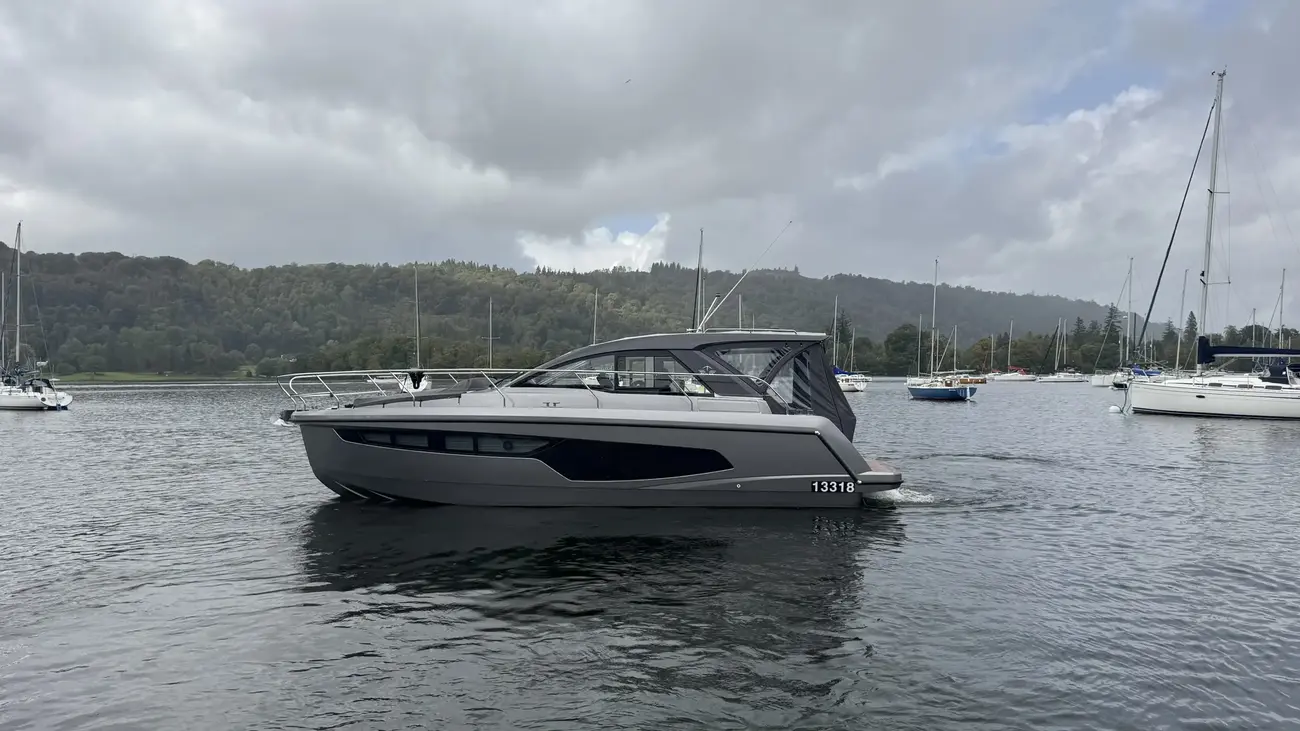 Thumbnail von Sealine S335