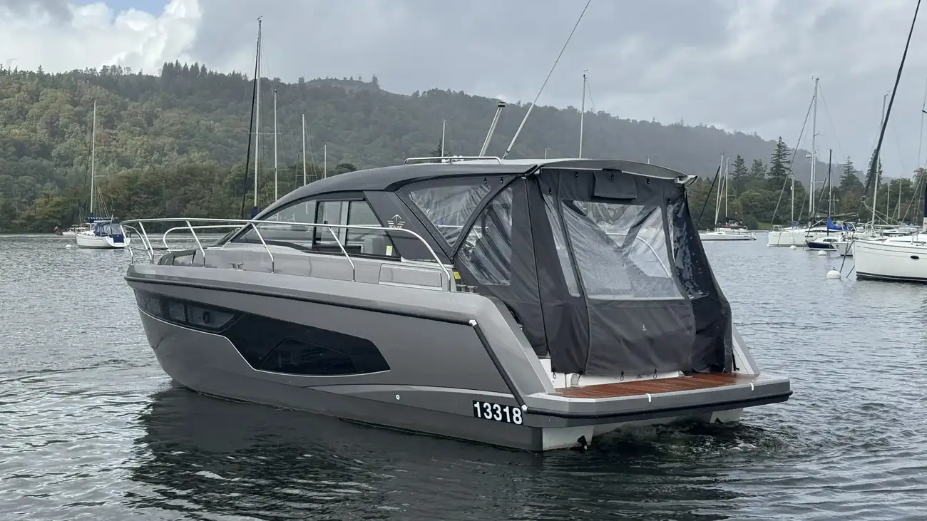 Thumbnail von Sealine S335