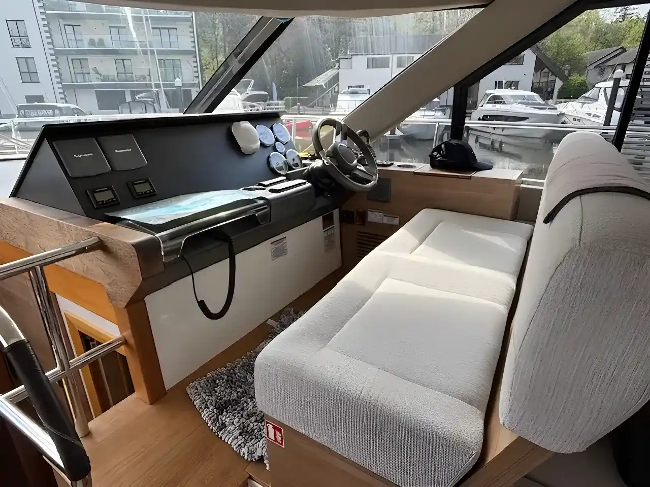 Thumbnail von Sealine F42